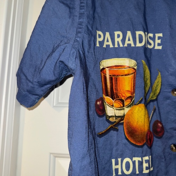 NWT - Old Navy | Men's Short Sleeve Graphic Camp Shirt - Picture 3 of 6